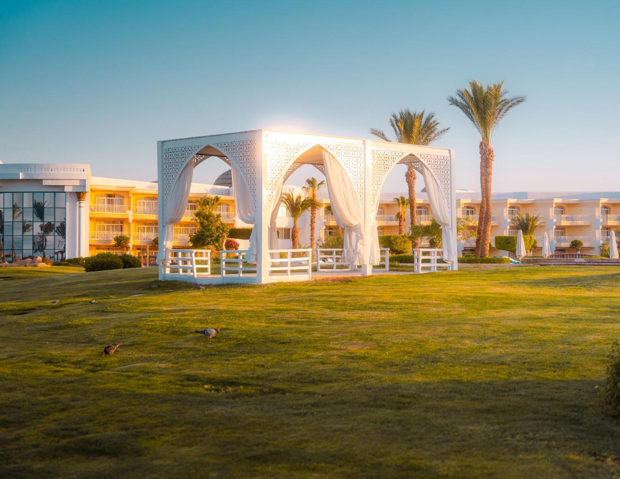 Palm Royale Resort - מפרץ סומה מראה חיצוני תמונה