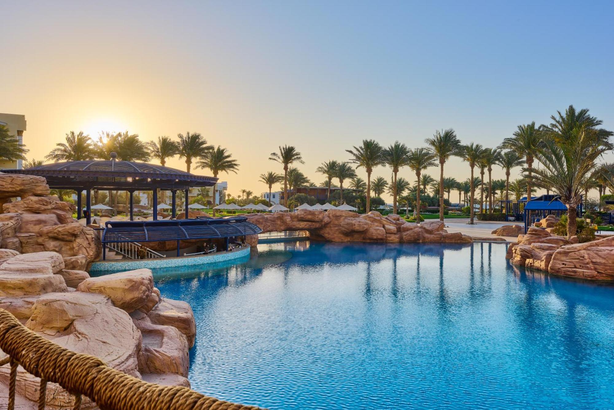 Palm Royale Resort - מפרץ סומה מראה חיצוני תמונה