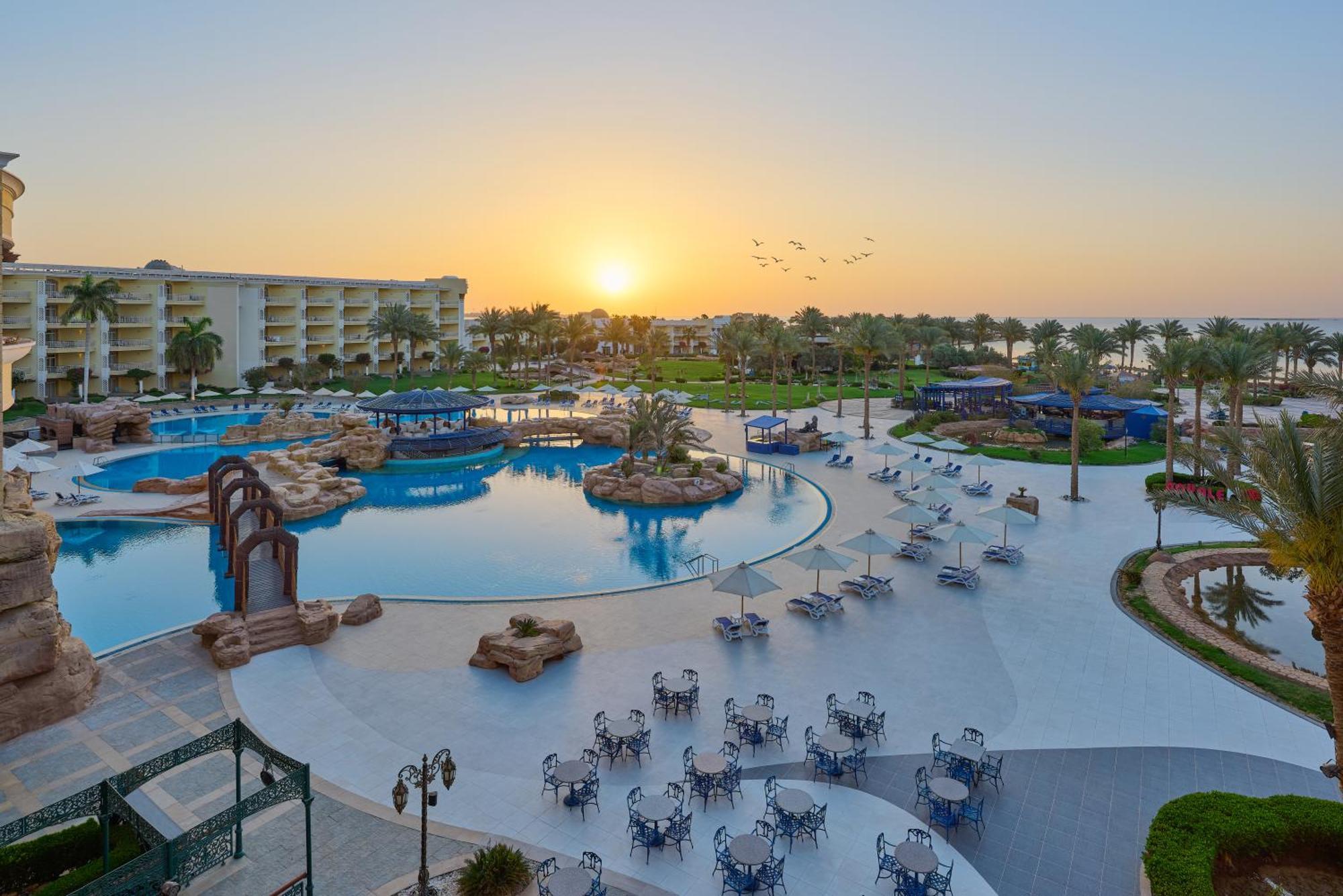 Palm Royale Resort - מפרץ סומה מראה חיצוני תמונה