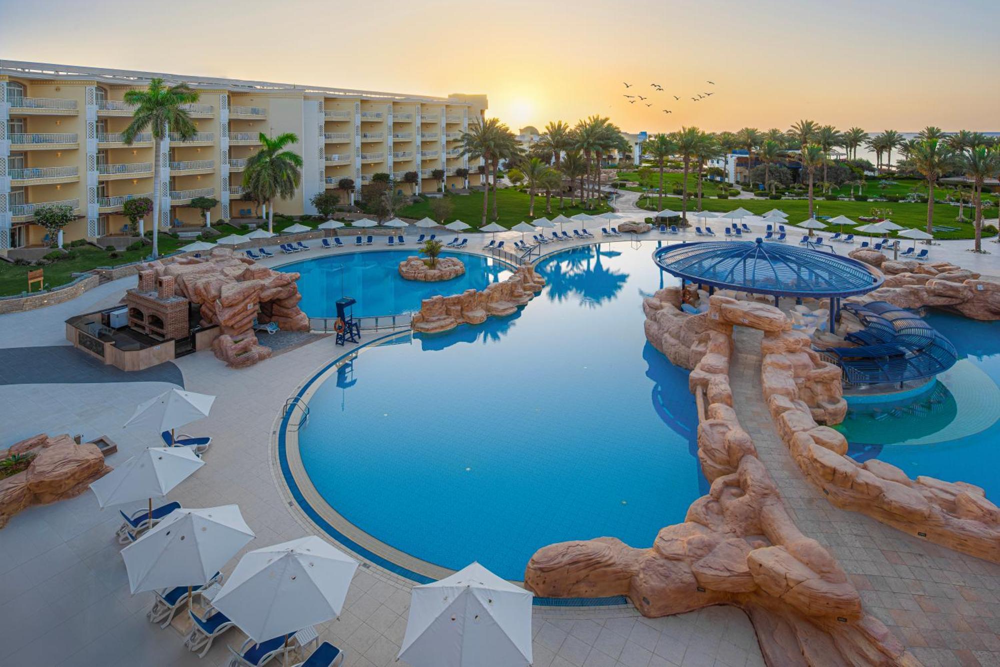 Palm Royale Resort - מפרץ סומה מראה חיצוני תמונה