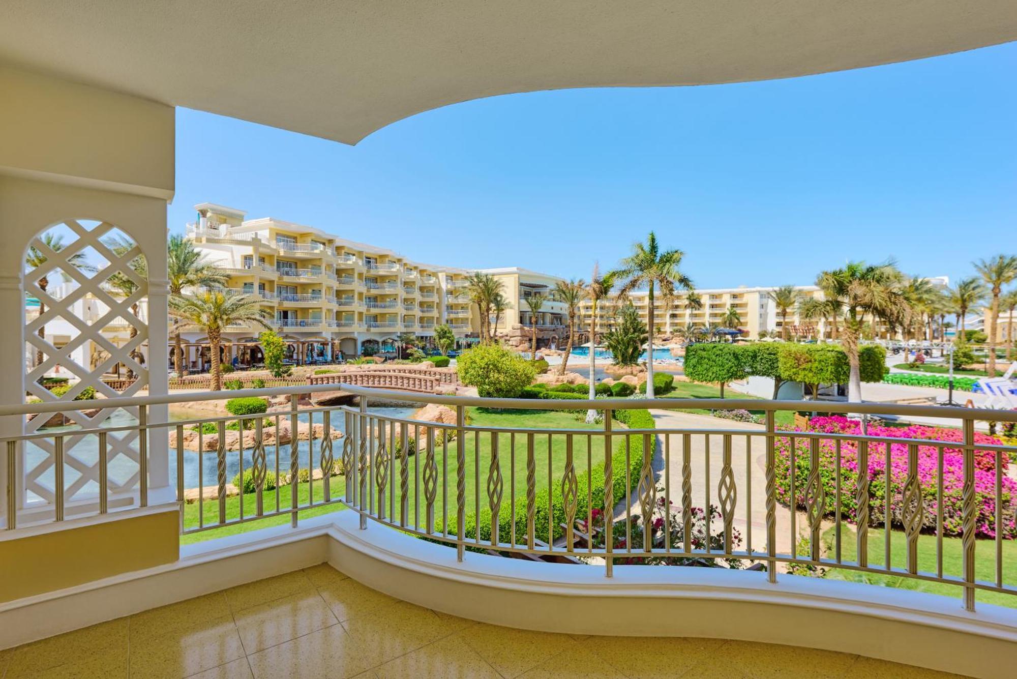 Palm Royale Resort - מפרץ סומה מראה חיצוני תמונה