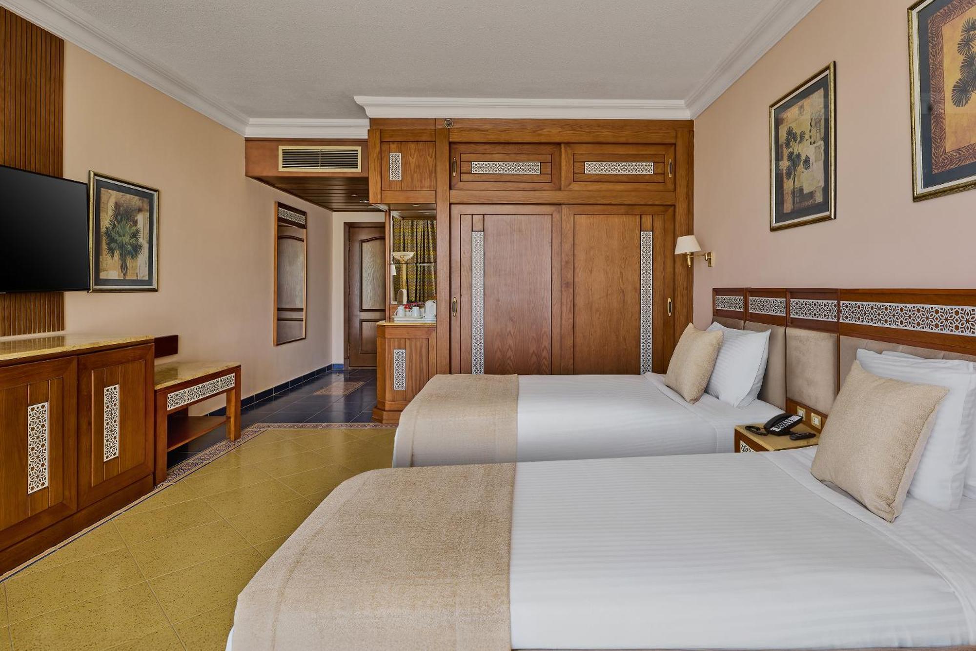 Palm Royale Resort - מפרץ סומה מראה חיצוני תמונה